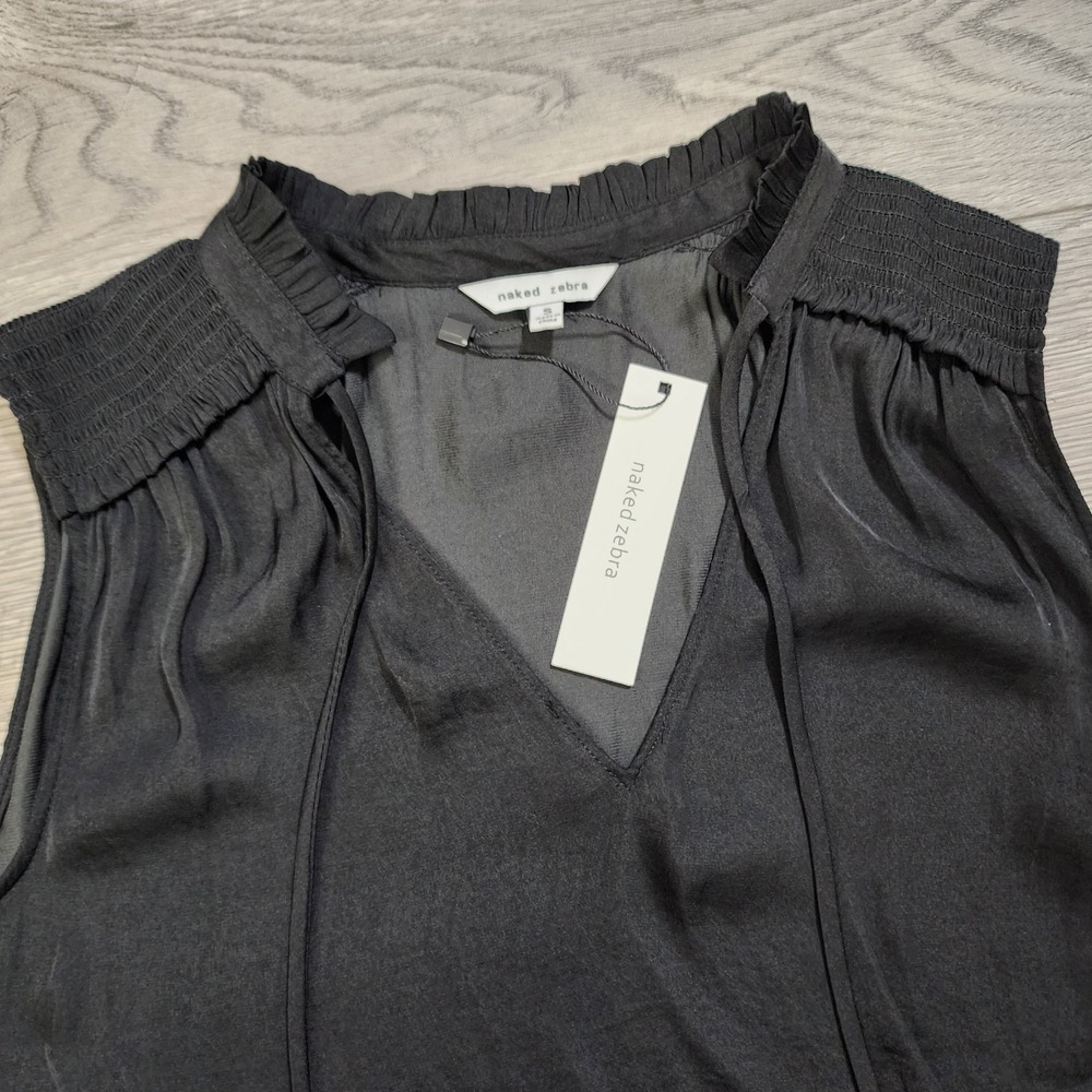 Naked Zebra‎ Women Black Ruffled Sleeveless Blouse Top Size S NWT